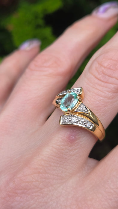 6416: 18ct Gold Blue Aquamarine  Diamonds Bypass Cocktail Ring