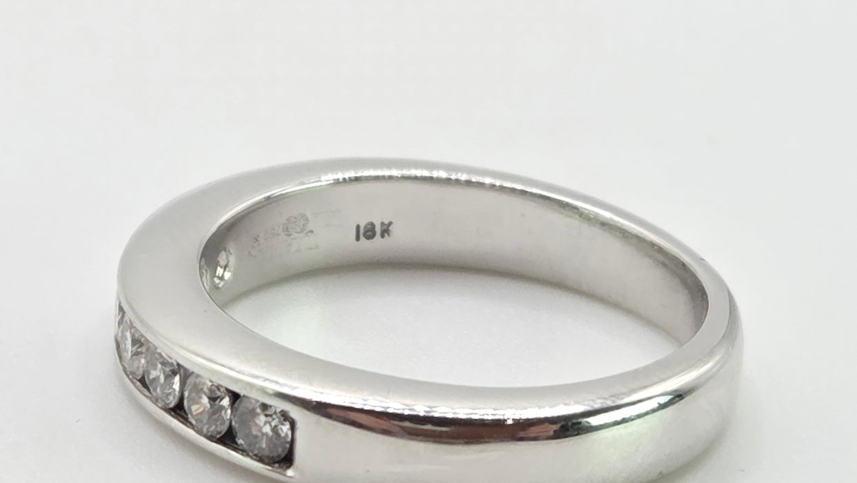 2671: Vintage 18crt  White Gold 7 Natural Round Full Cut Diamonds (0.5ct) Ring