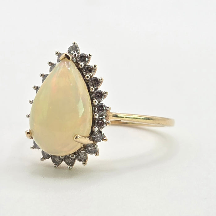 2899: Vintage 9ct Gold Pear Cut White Opal 21 Natural Diamonds Ring