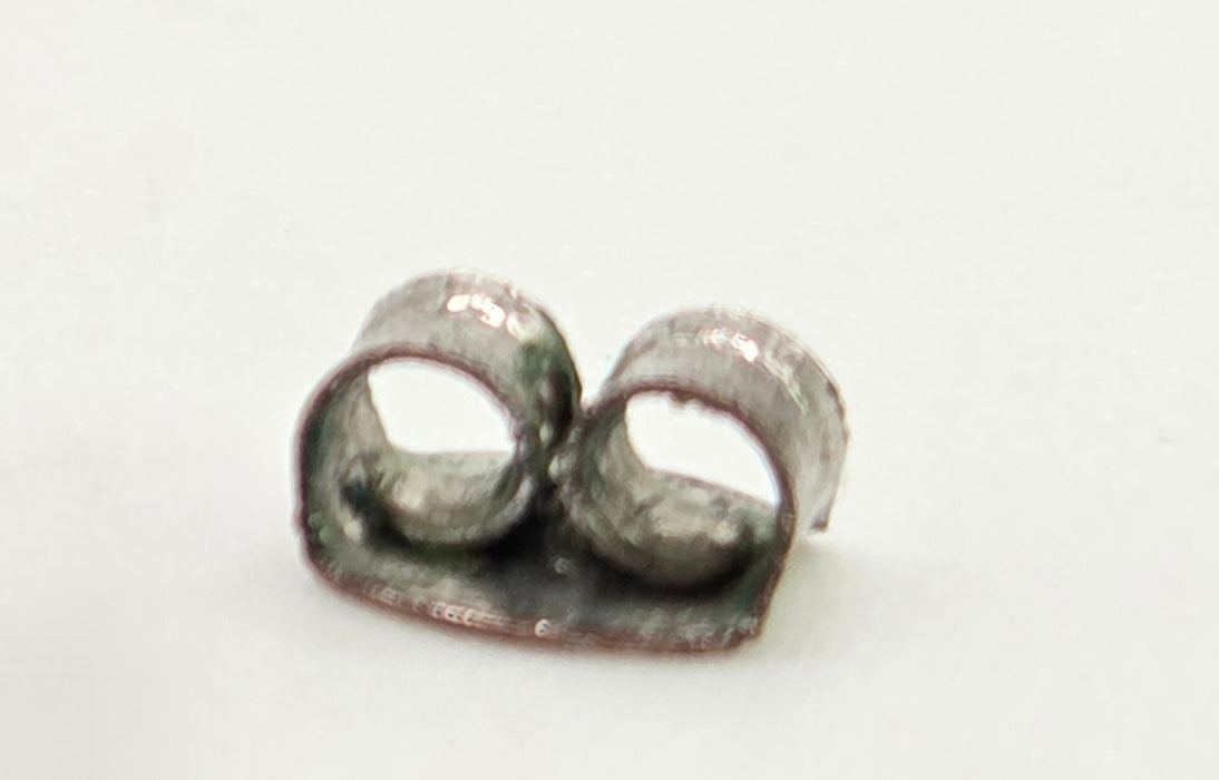 2971: Vintage 18ct White Gold Princess Cut Diamonds Stud Earrings