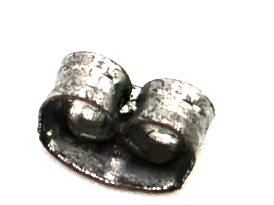 2971: Vintage 18ct White Gold Princess Cut Diamonds Stud Earrings