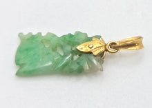 Load image into Gallery viewer, 0847: Vintage 9ct Gold Carved Green Jade Pendant
