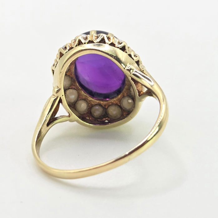 2585: Vintage 9ct Gold Lilac Cabochon Amethyst Seed Pearls Cocktail Ring