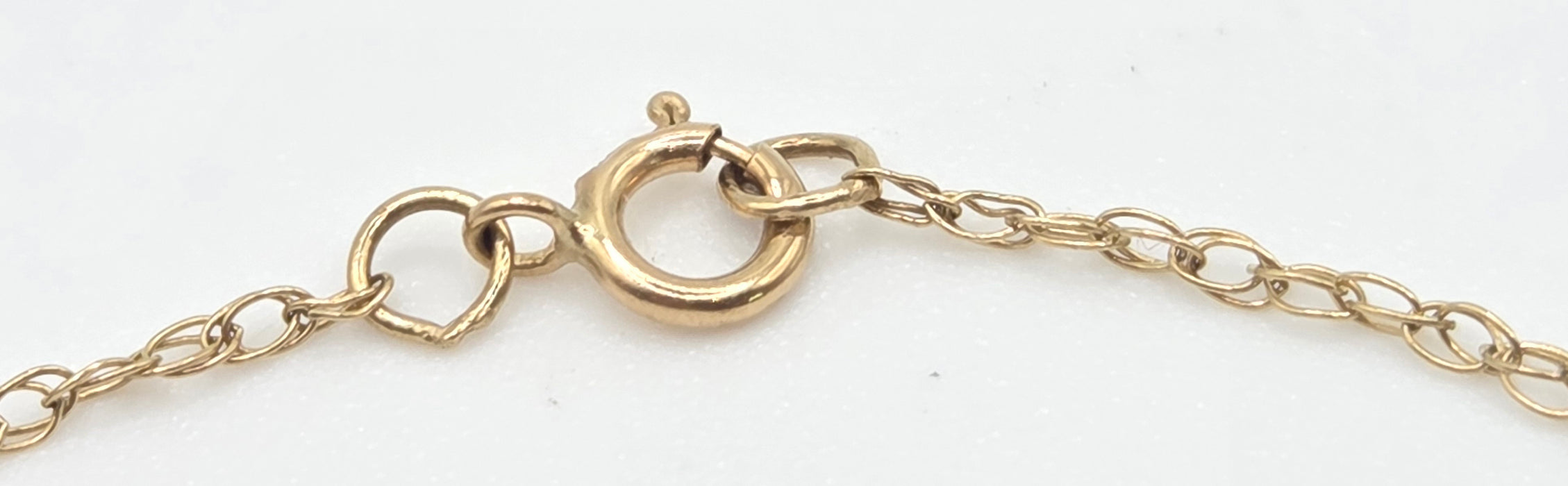 2754: Vintage 9ct Gold Tanzanite Natural Sparkling Diamonds Pendant & 9ct Chain