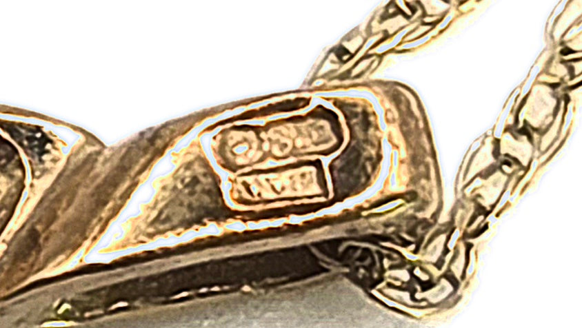 2754: Vintage 9ct Gold Tanzanite Natural Sparkling Diamonds Pendant & 9ct Chain