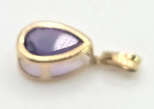 Load image into Gallery viewer, 2815: Vintage &amp; Petite 9ct Gold Amethyst Pendant
