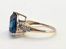 Load image into Gallery viewer, 2859: Vintage 9ct Yellow God Trillion Cut Ocean Blue Spinel Cocktail Ring
