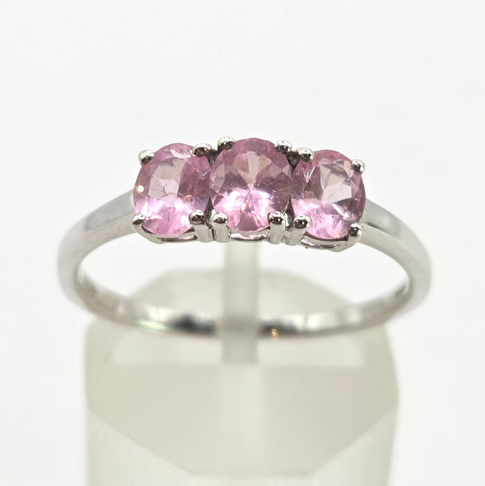 2860: Vintage 9ct White Gold Pink Sapphires Trilogy Ring