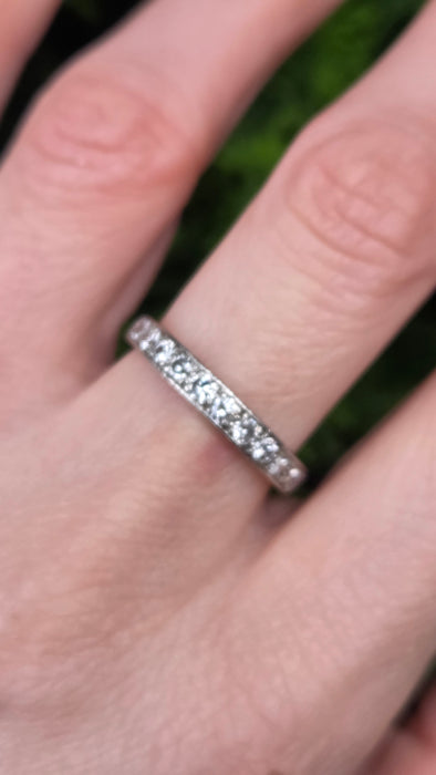2667: Vintage Platinum 24 Natural Sparkling Diamonds (1.3ct) Eternity Ring- Size S