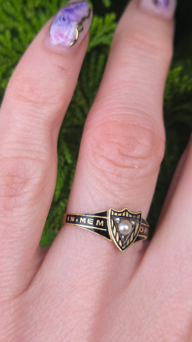 2668: Antique 18ct Gold Diamonds Seed Pearl "In Memory of " Ring- From 1865