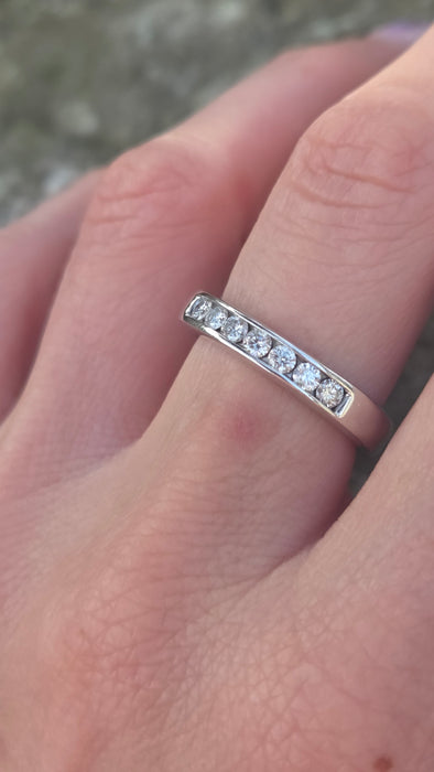 2671: Vintage 18crt  White Gold 7 Natural Round Full Cut Diamonds (0.5ct) Ring