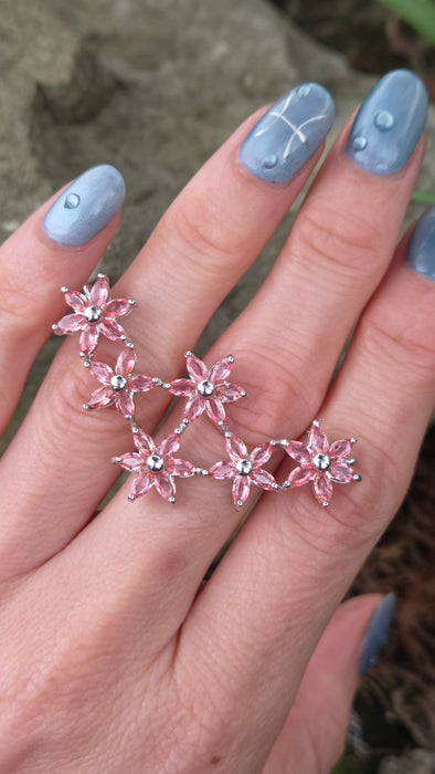 2835 Vintage 18ct White Gold Padparadscha Sapphire Floral Necklace