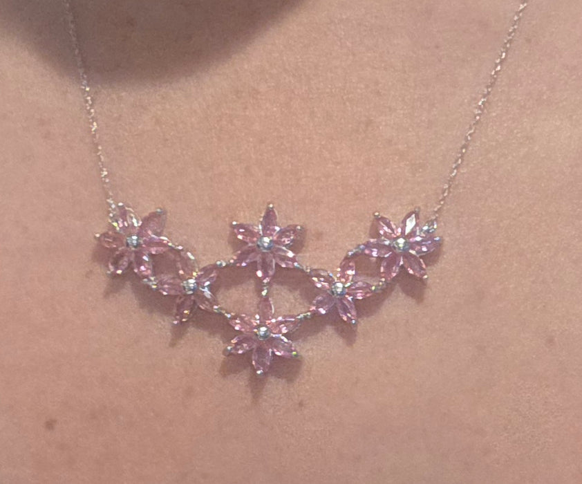 2835 Vintage 18ct White Gold Padparadscha Sapphire Floral Necklace