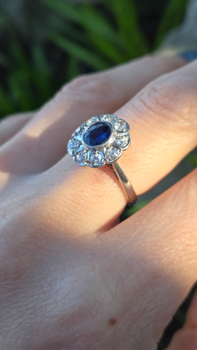 6440 Vintage: 18ct White Gold Ceylon Blue Sapphire Diamonds Cluster Ring