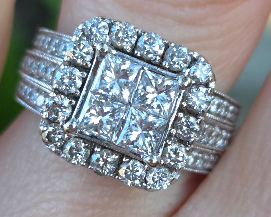 2776 Vintage: 14ct White Gold 72 Natural Sparkling Diamonds (2.52ct) Statement Ring- Extraordinary -