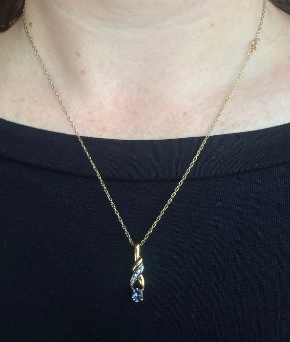 2754: Vintage 9ct Gold Tanzanite Natural Sparkling Diamonds Pendant & 9ct Chain