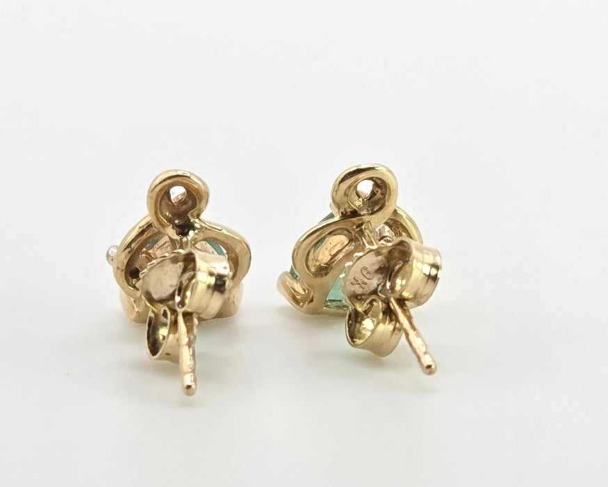 2866: Vintage: 9ct Gold Trillion Cut Emerald & Diamond Stud Earrings