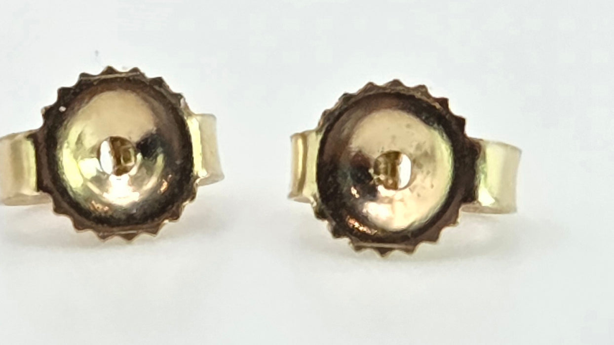 2866: Vintage: 9ct Gold Trillion Cut Emerald & Diamond Stud Earrings