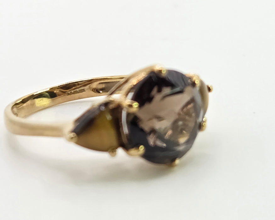 2872: Vintage 9ct Gold Smokey Quartz Tigers Eye Trilogy Ring