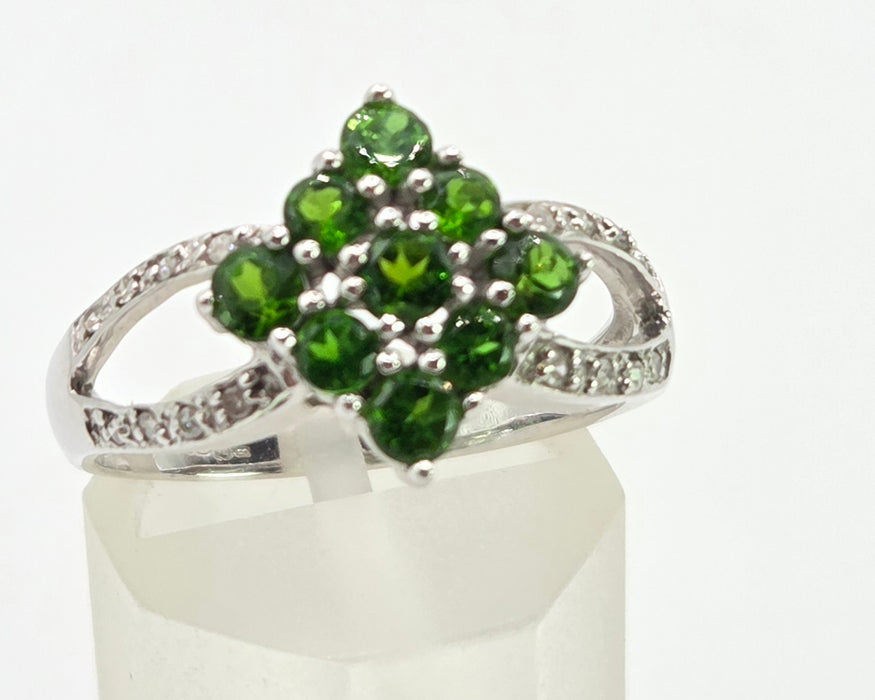2879: Vintage 9ct White Gold Demantoid Garnets 12 Natural Sparkling Diamonds Ring