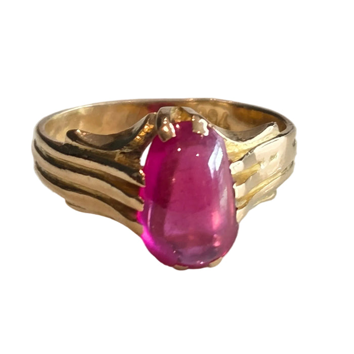 2972: Vintage 18ct Gold Cabochon Cut Ruby Solitaire Ring