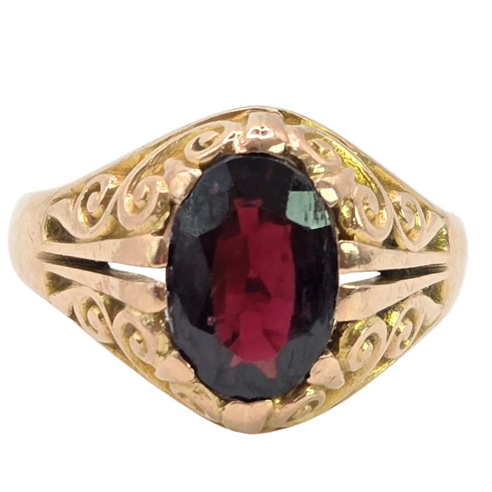 2895: Antique 9ct Rose Gold Garnet Ring- From 1914