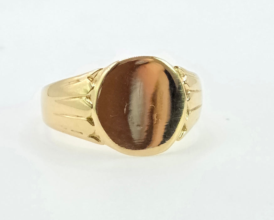 2970: Antique 18ct Gold Signet Ring- From 1923