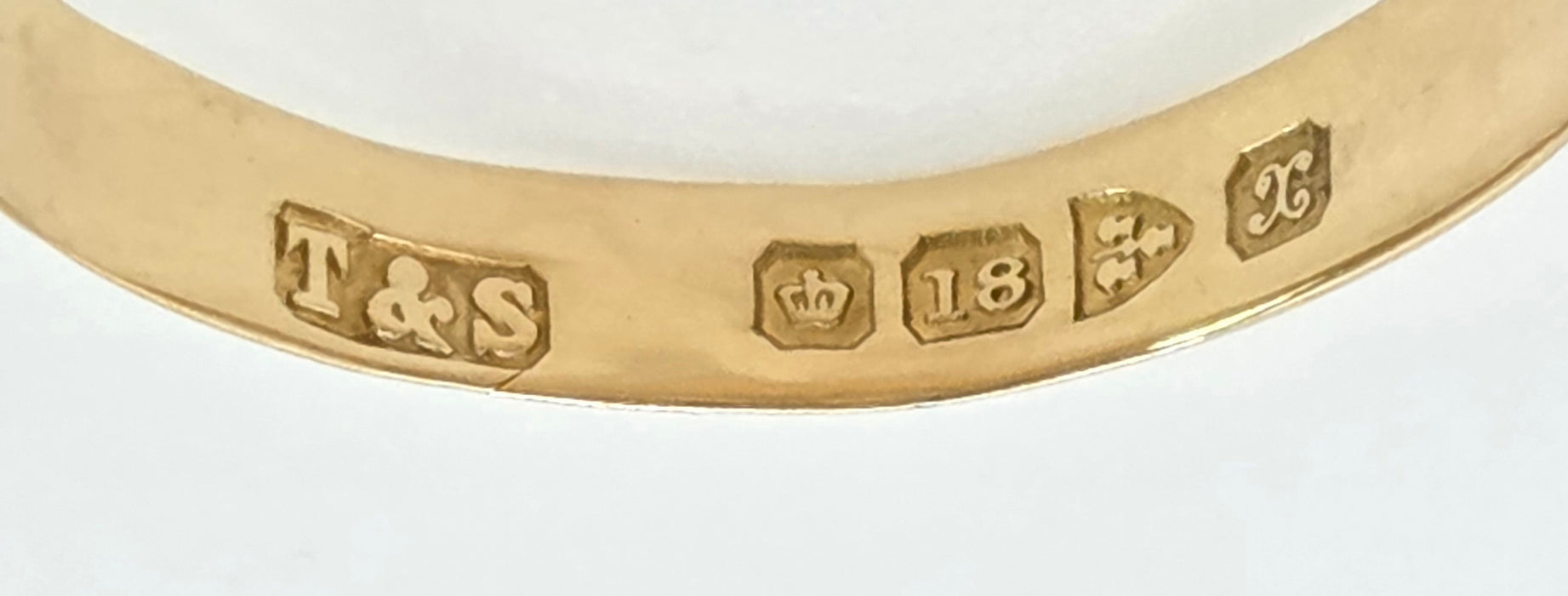 2970: Antique 18ct Gold Signet Ring- From 1923