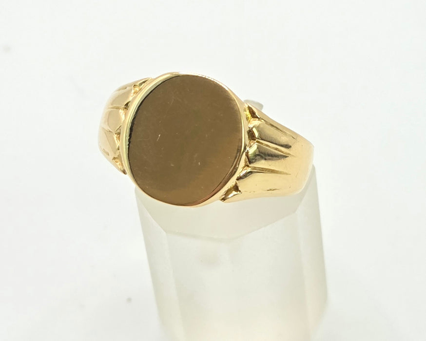 2970: Antique 18ct Gold Signet Ring- From 1923