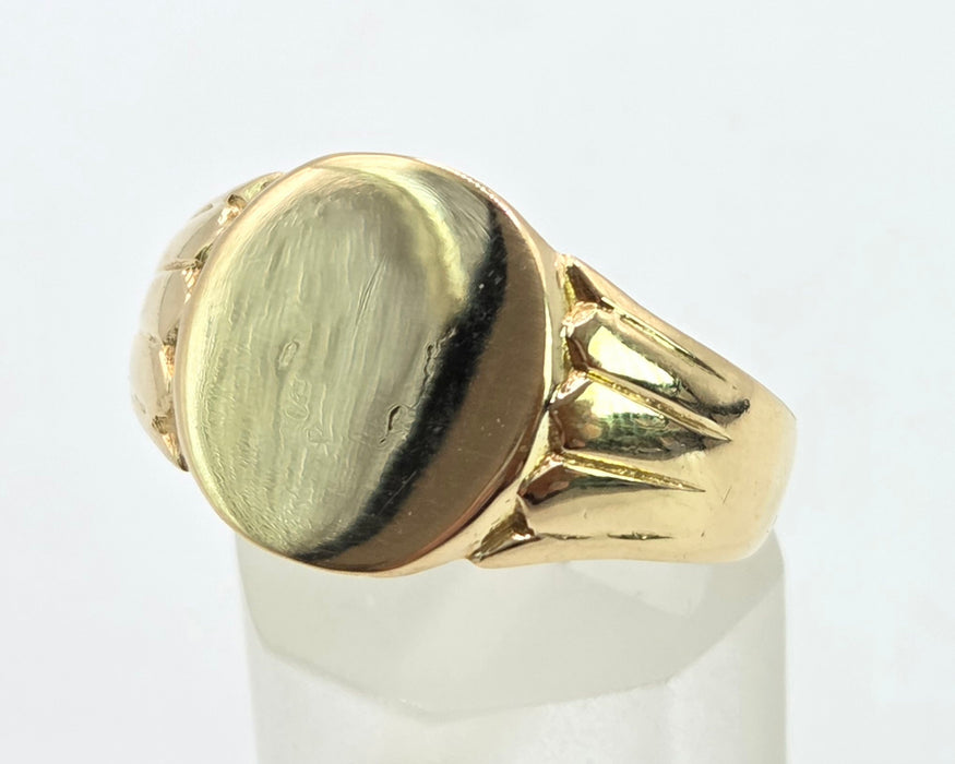 2970: Antique 18ct Gold Signet Ring- From 1923