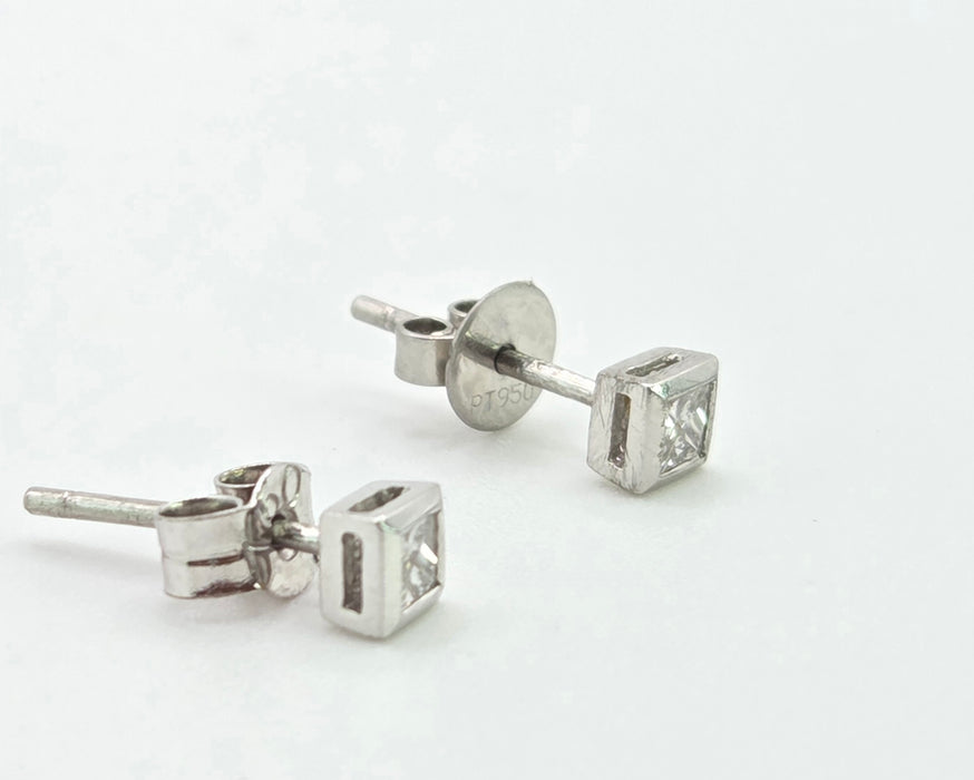 3018: Vintage Platinum Princess Cut Diamond (0.2ct) Stud Earrings