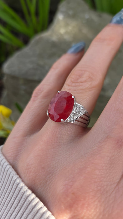 2892: Vintage 18ct White Gold Padparadscha Sapphire (8.54ct) Diamonds Cluster Cocktail Ring