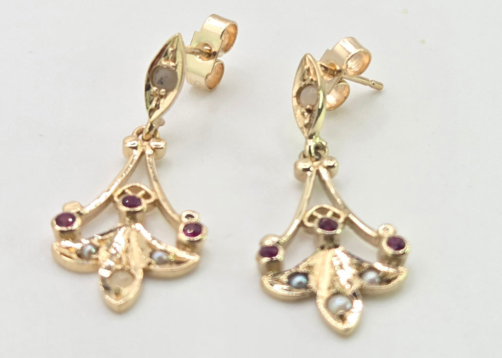 2853: Vintage 9ct Gold Seed Pearls & Rubies Drop Dangle Earrings