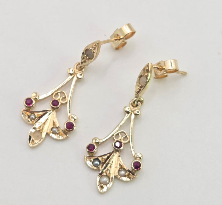 2853: Vintage 9ct Gold Seed Pearls & Rubies Drop Dangle Earrings
