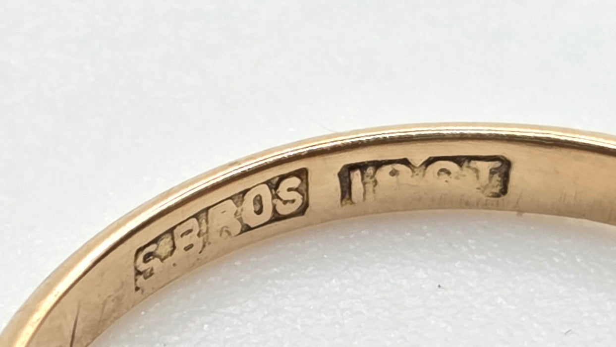 2861: Antique: 18ct Gold Round Old Cut Natural Diamonds (0.16ct) Trilogy Ring- From 1917