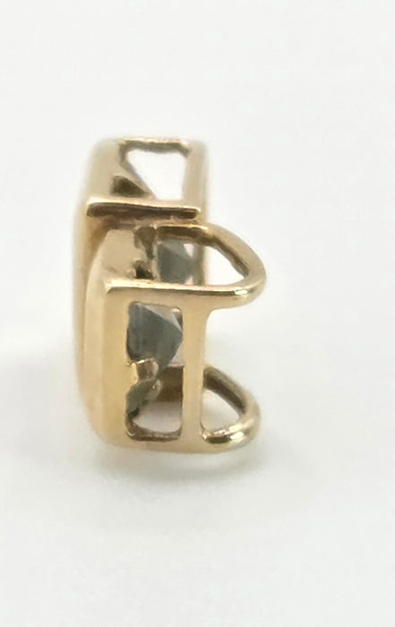 2888: Vintage & Petite 9ct Gold Blue Topaz Pendant