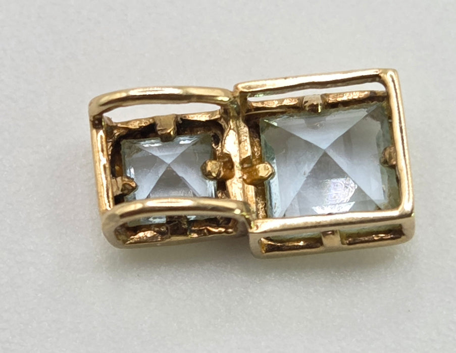 2888: Vintage & Petite 9ct Gold Blue Topaz Pendant