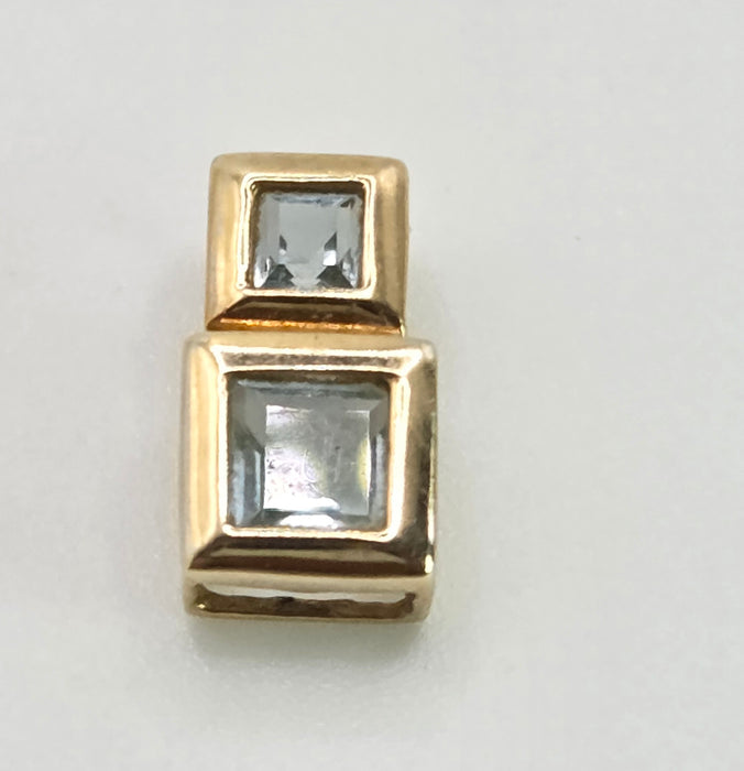 2888: Vintage & Petite 9ct Gold Blue Topaz Pendant