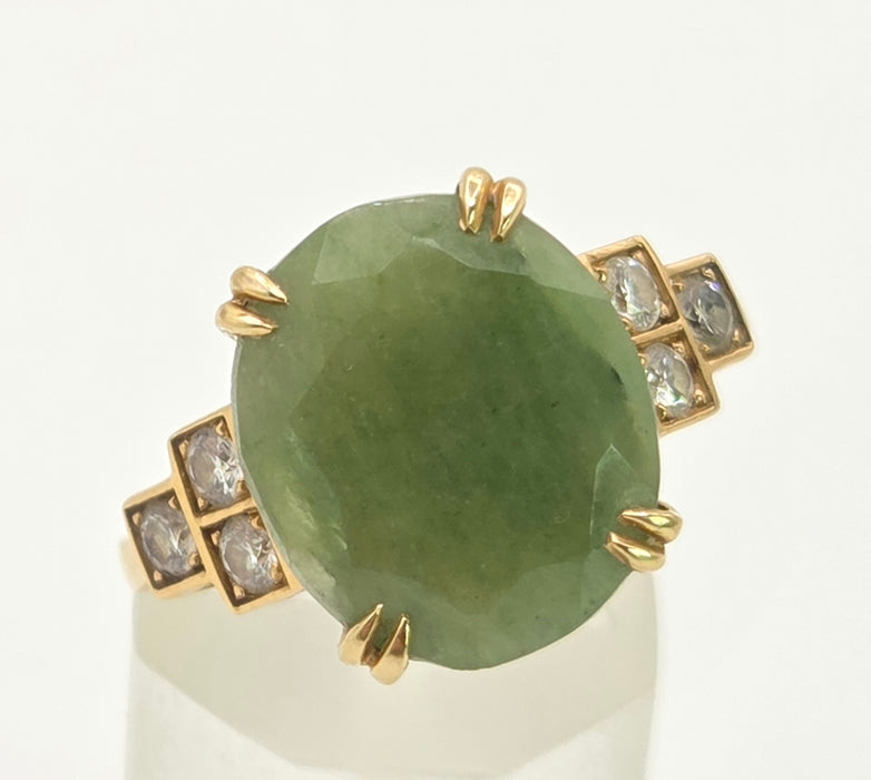 2889: Vintage 18ct Gold Large Cabochon Green Jade (8.18ct) Diamonds Trefoil Set Ring