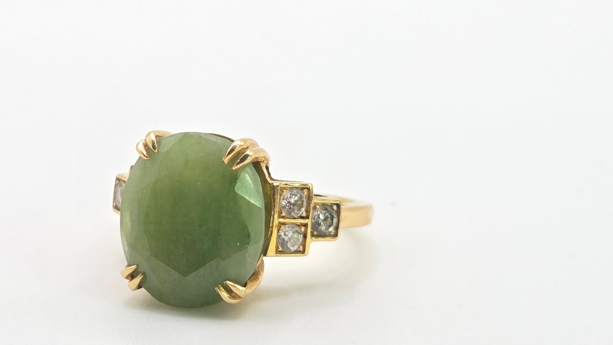 2889: Vintage 18ct Gold Large Cabochon Green Jade (8.18ct) Diamonds Trefoil Set Ring