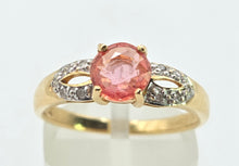 Load image into Gallery viewer, 2893: Vintage 18ct Gold Padparadscha Sapphire Diamonds Ring
