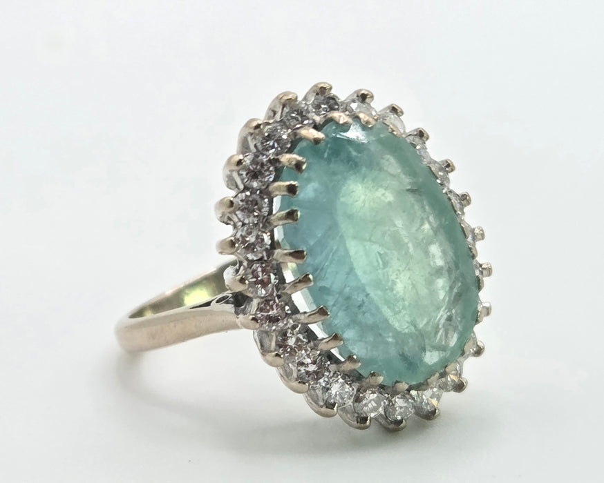 2924: Vintage 18ct Gold Rare Mint Green Emerald(6.5ct) Diamonds (1.20ct) Cocktail Cluster