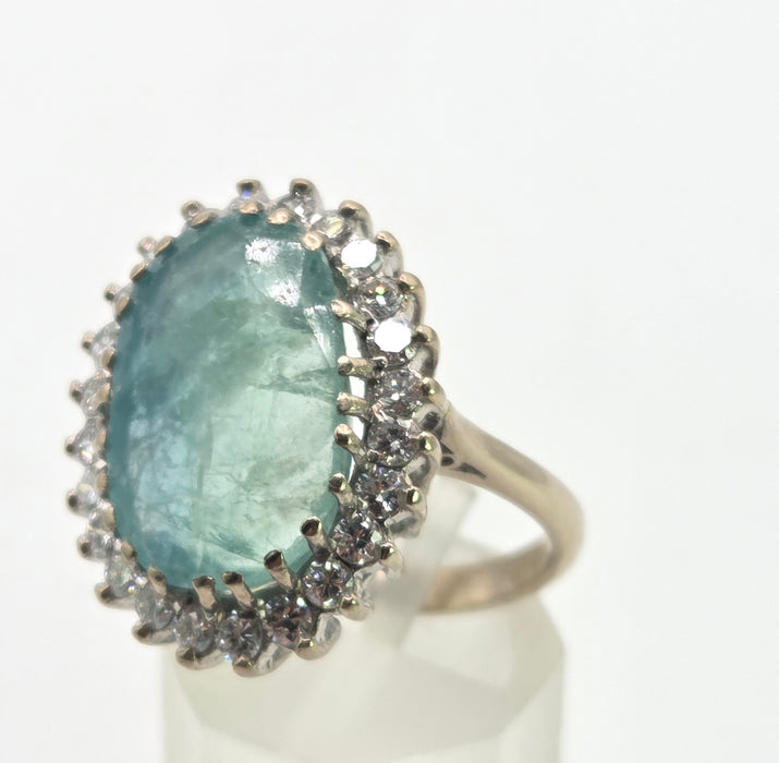 2924: Vintage 18ct Gold Rare Mint Green Emerald(6.5ct) Diamonds (1.20ct) Cocktail Cluster