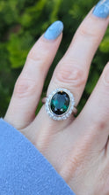 Cargar imagen en el visor de la galería, 2991 Vintage 18ct White Gold Green Tourmaline (6.3ct) Diamonds Cluster Ring
