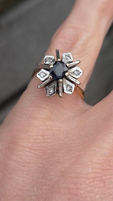 6480 Vintage: 18ct Gold Blue Sapphire Diamonds Flower Head Ring - From 1977