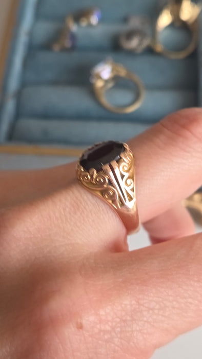 2895: Antique 9ct Rose Gold Garnet Ring- From 1914