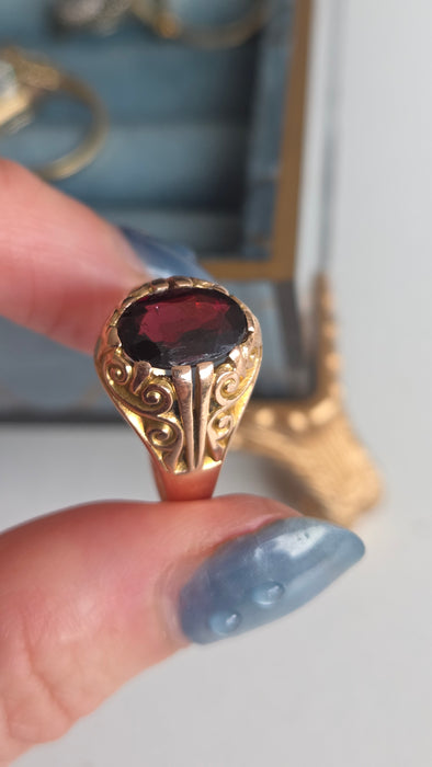 2895: Antique 9ct Rose Gold Garnet Ring- From 1914