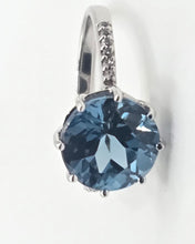 Load image into Gallery viewer, 3001: Vintage 9ct Gold Round Faceted- Cut Blue Topaz Ring

