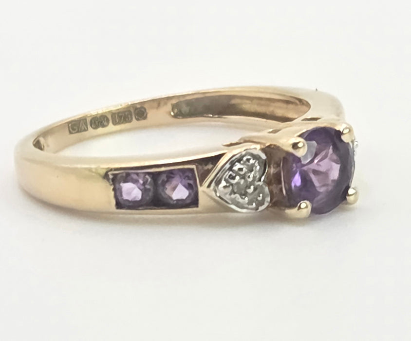 3003- Vintage 9ct Gold Lilac Amethyst Diamonds Stacker Ring