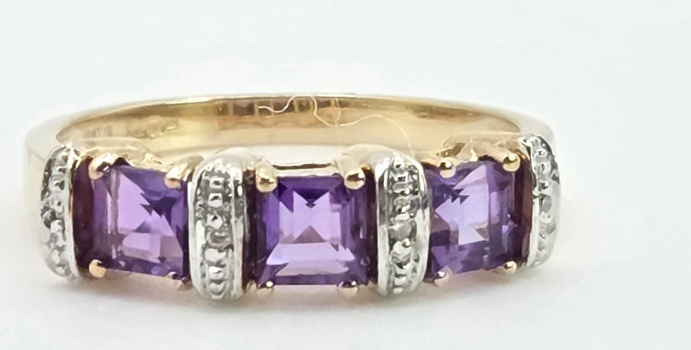 3005: Vintage 9ct Gold Lilac Amethyst Diamonds Stacker/Half-Eternity Ring